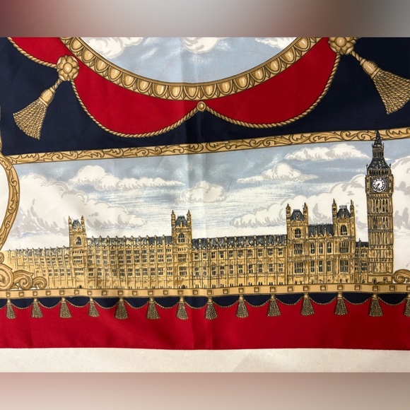 Tie Rack "Art of the Scarf" London Square Scarf - Picture 6 of 15